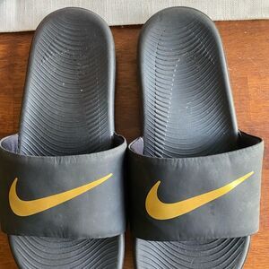 Boys Nike Slides 
